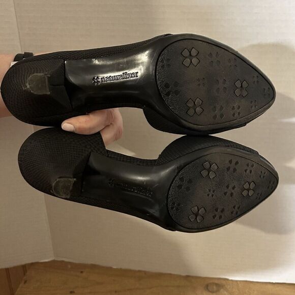 Naturalizer Deva Open Shank Pump Black Women's Size 6.5 - Picture 9 of 9